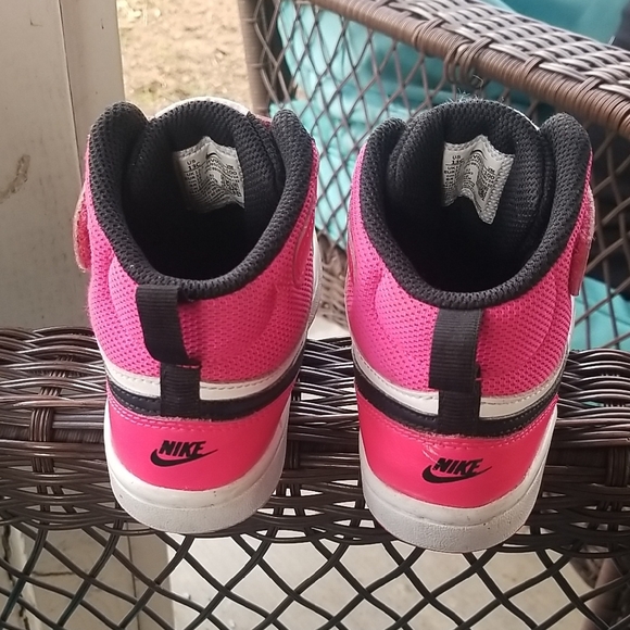 Nike Kids Black and Pink Sneakers - Picture 7 of 11